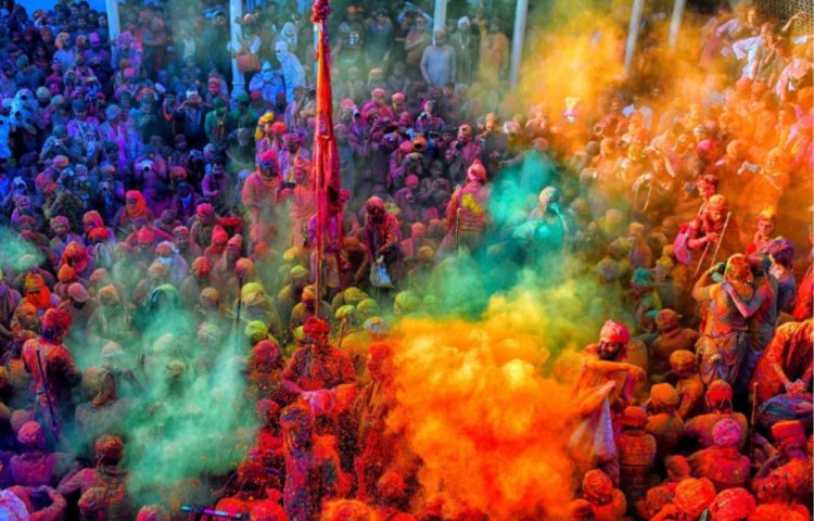 Holi 2024:  रंगों का त्योहार होली कब है? होलिका दहन का समय एवं होली मनाये जाने के पीछे की पौराणिक कथा