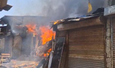 JABALPUR NEWS: गुरन्दी बाजार में कबाड़ दुकान में लगी आग, तीन से चार दुकान जलकर हुई खाक